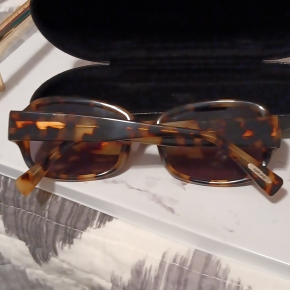 Eyebobs "The Graduate" Tortoise Shell Frames - Picture 5 of 10